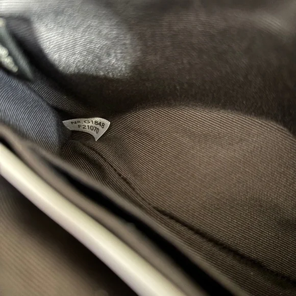 NWT Coach F21070 Corner Zip Wristlet Metallic Crossgrain Leather Platinum Silver - Picture 8 of 8